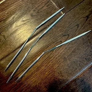 Addi flexi flip knitting needles hybrid between circular and dpn